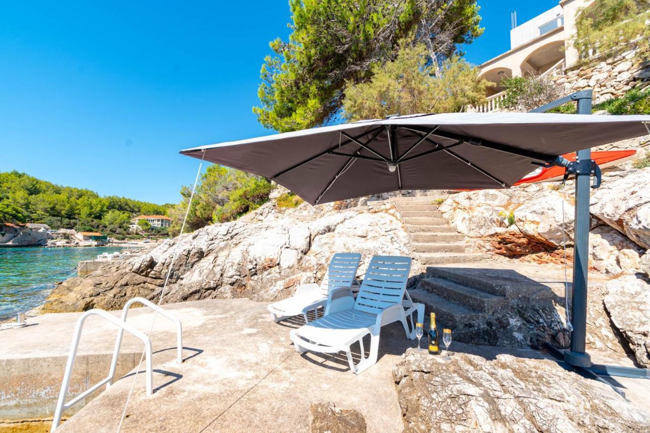 Apartments By The Sea Cove Zaglav, Korcula - 12208 프리즈바 외부 사진