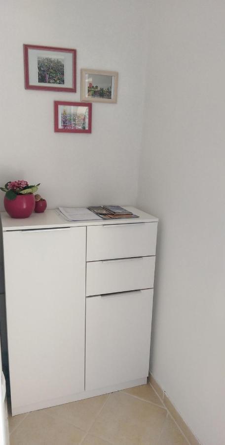 Apartments By The Sea Cove Zaglav, Korcula - 12208 프리즈바 외부 사진